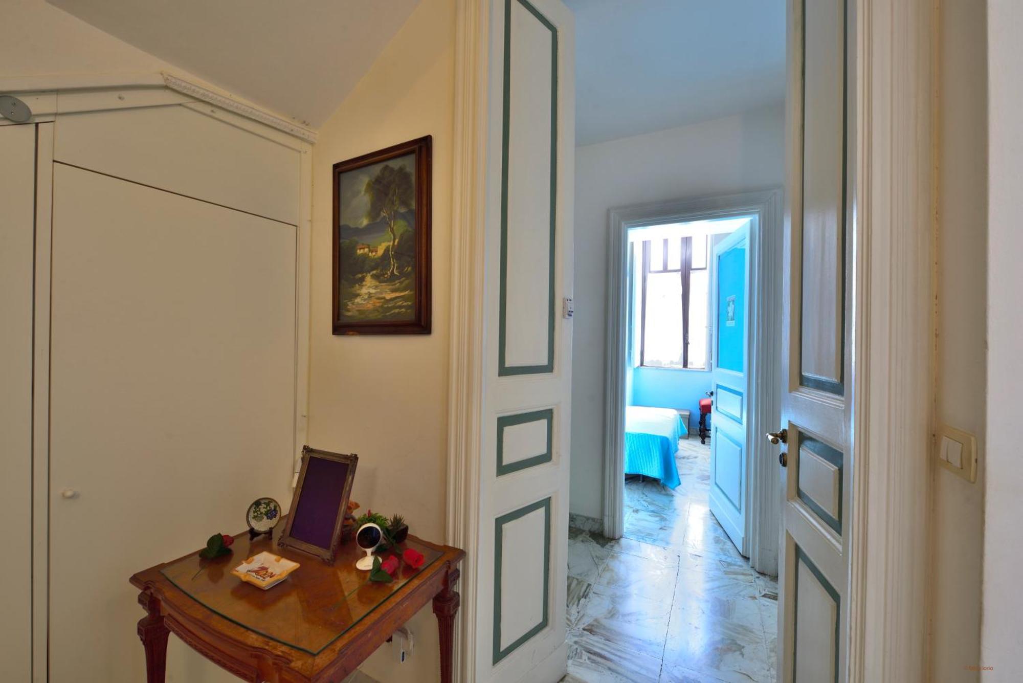 A Casa Di Laura Bed & Breakfast Catania Bagian luar foto
